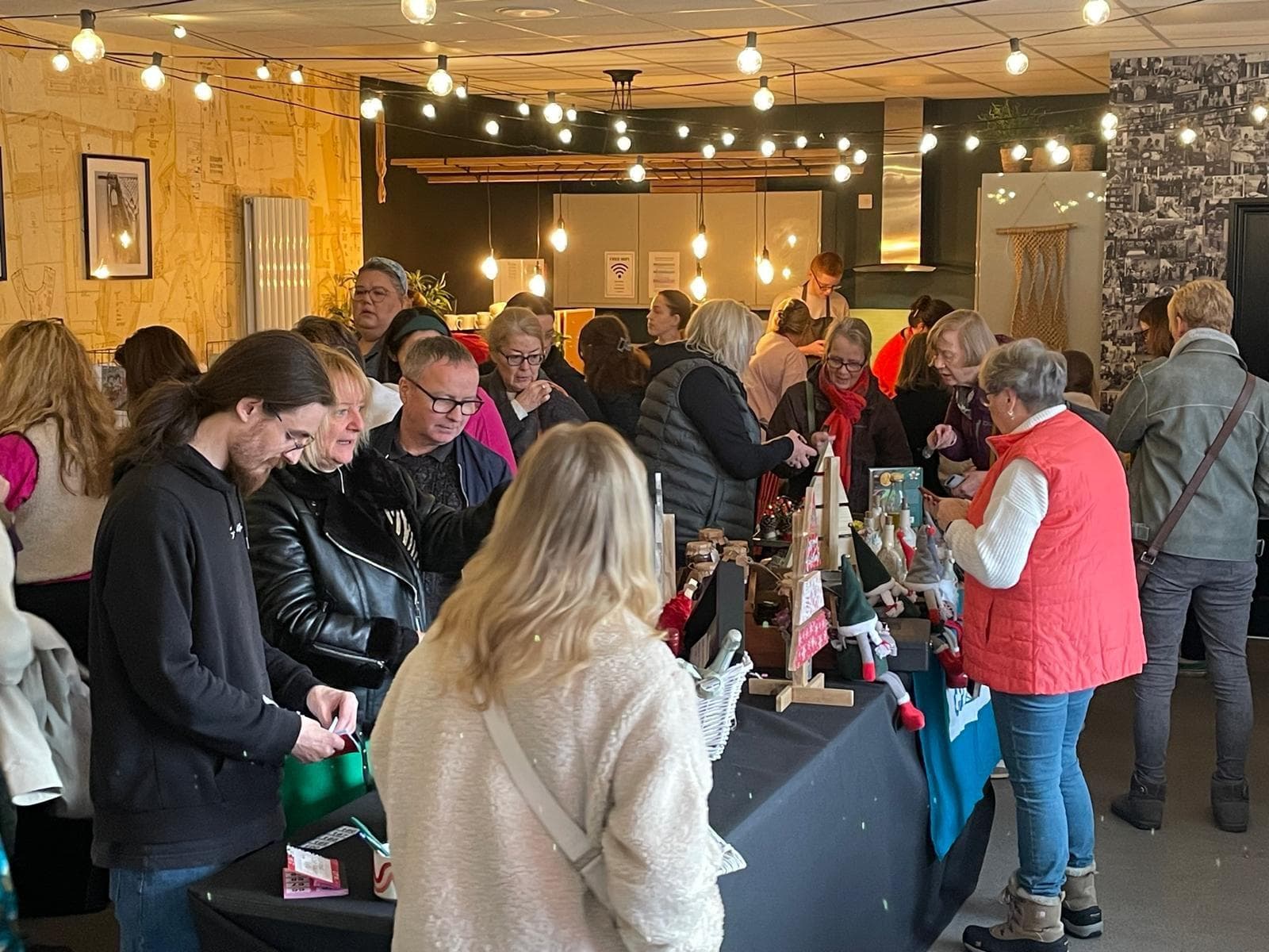 Christmas Craft Market & Dress Sale