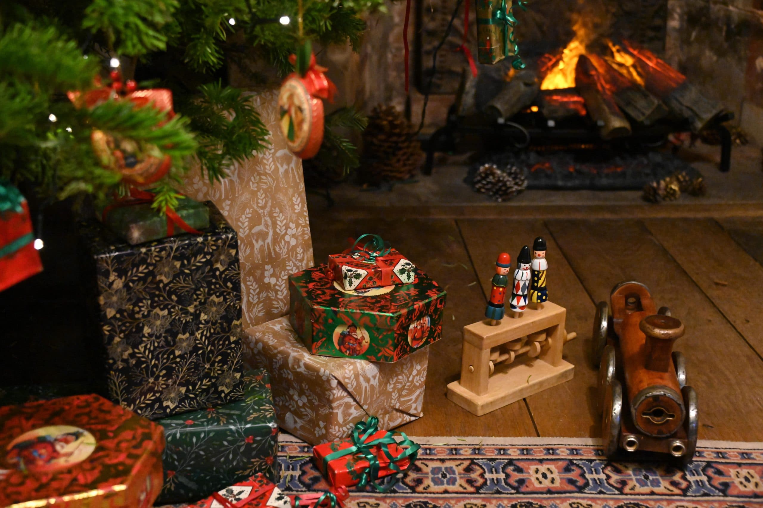 Christmas Through the Ages at the Ancient High House