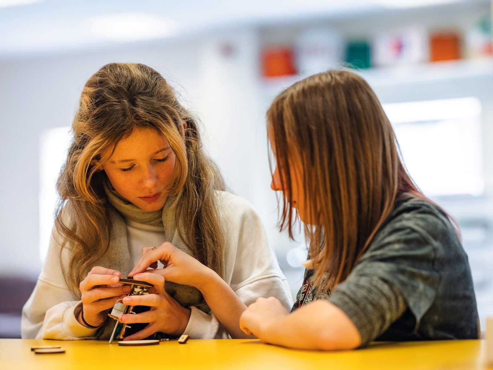 Young Engineers Club: How are cars designed to keep us safe?