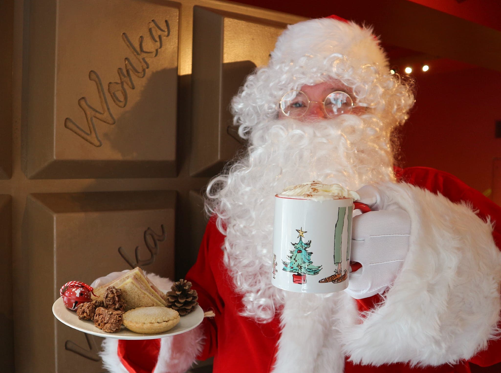 Splendiferous Tea with Santa