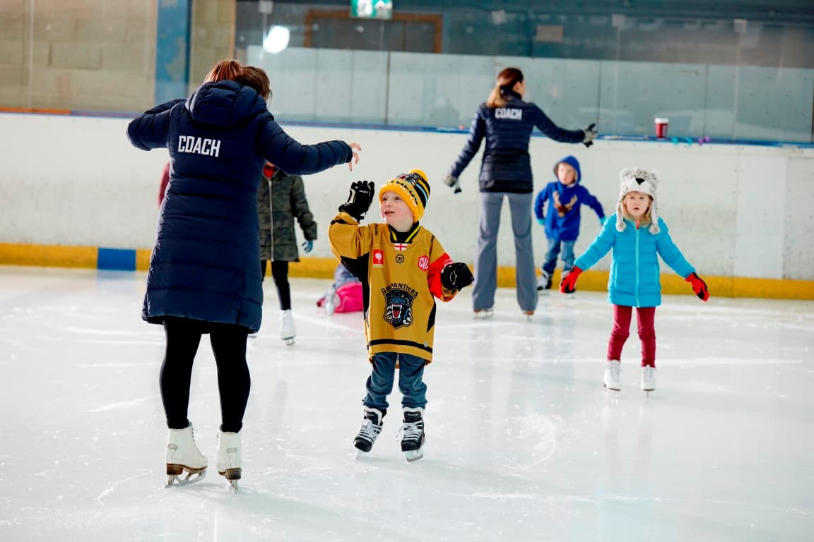 Tots Learn to Skate without Parents