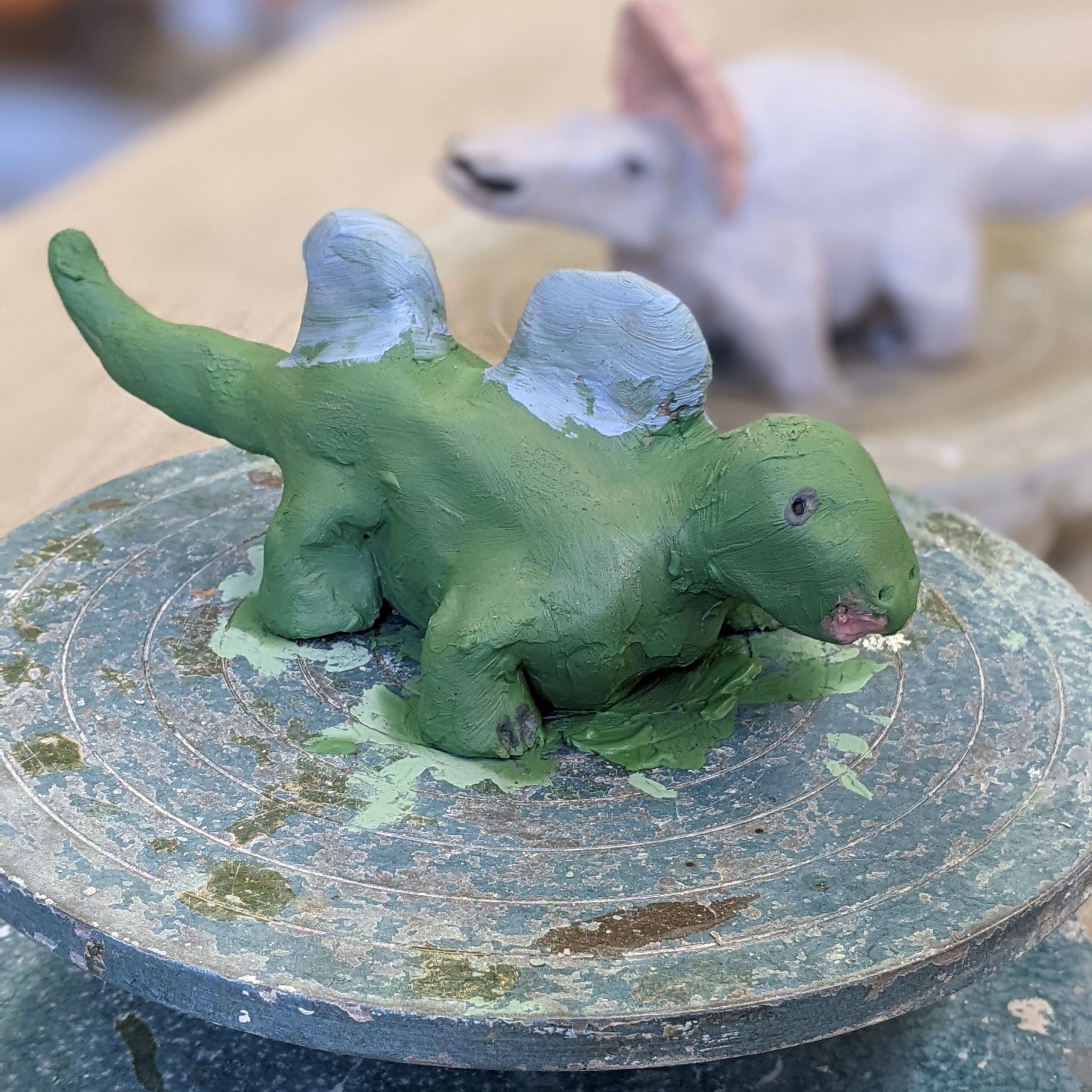 Let's Clay! Make a Dinosaur (8 - 12 years)