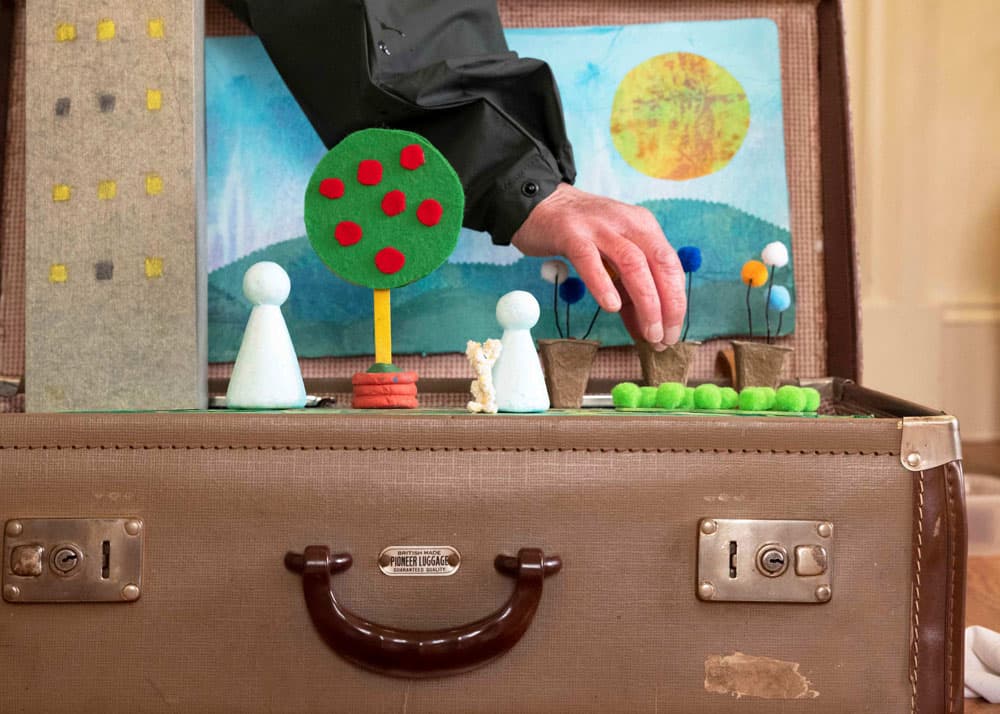Suitcase Stories - The Little Toy, Tragic Carpet