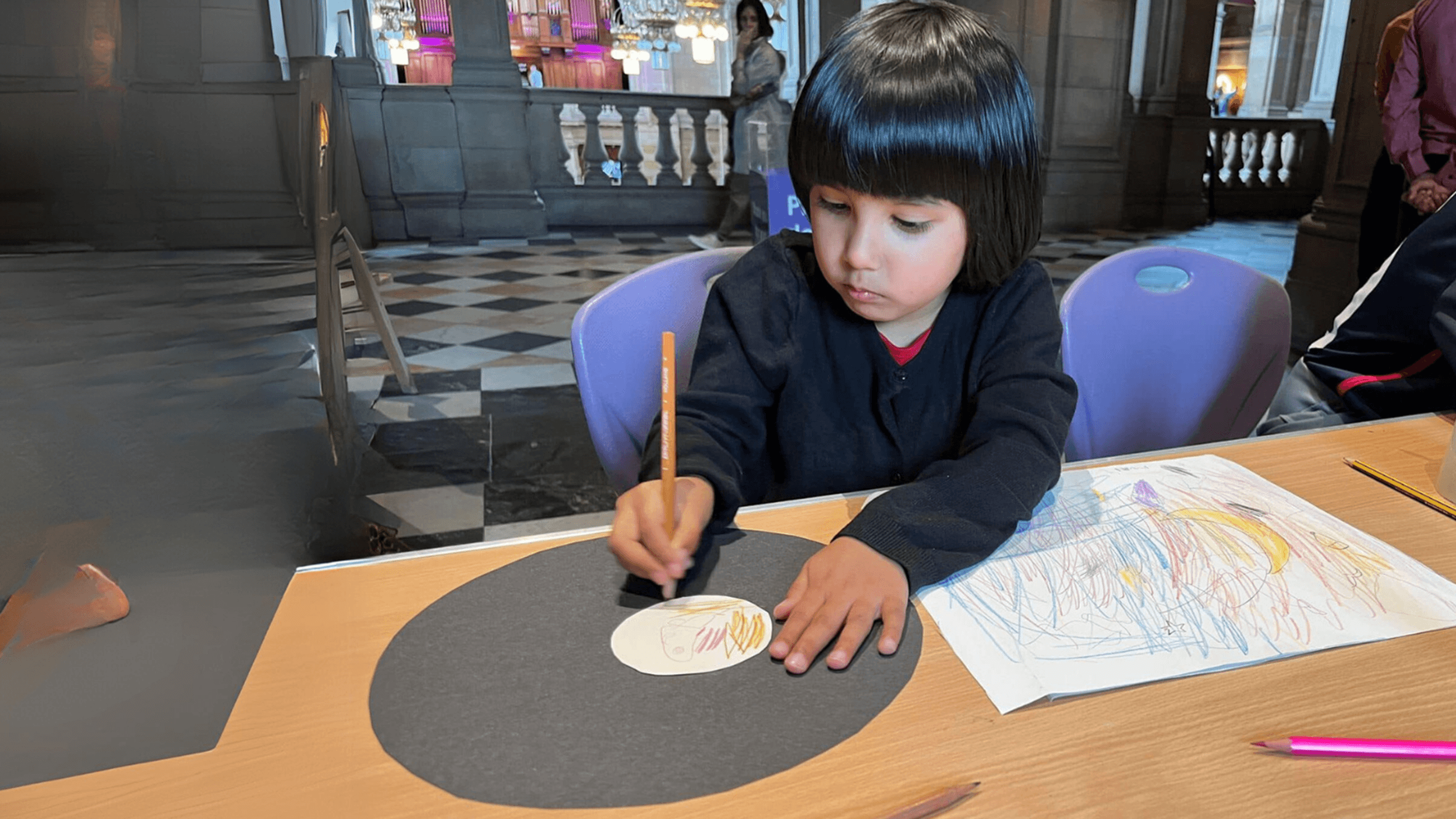 Discover - Make and create, handle and discuss objects