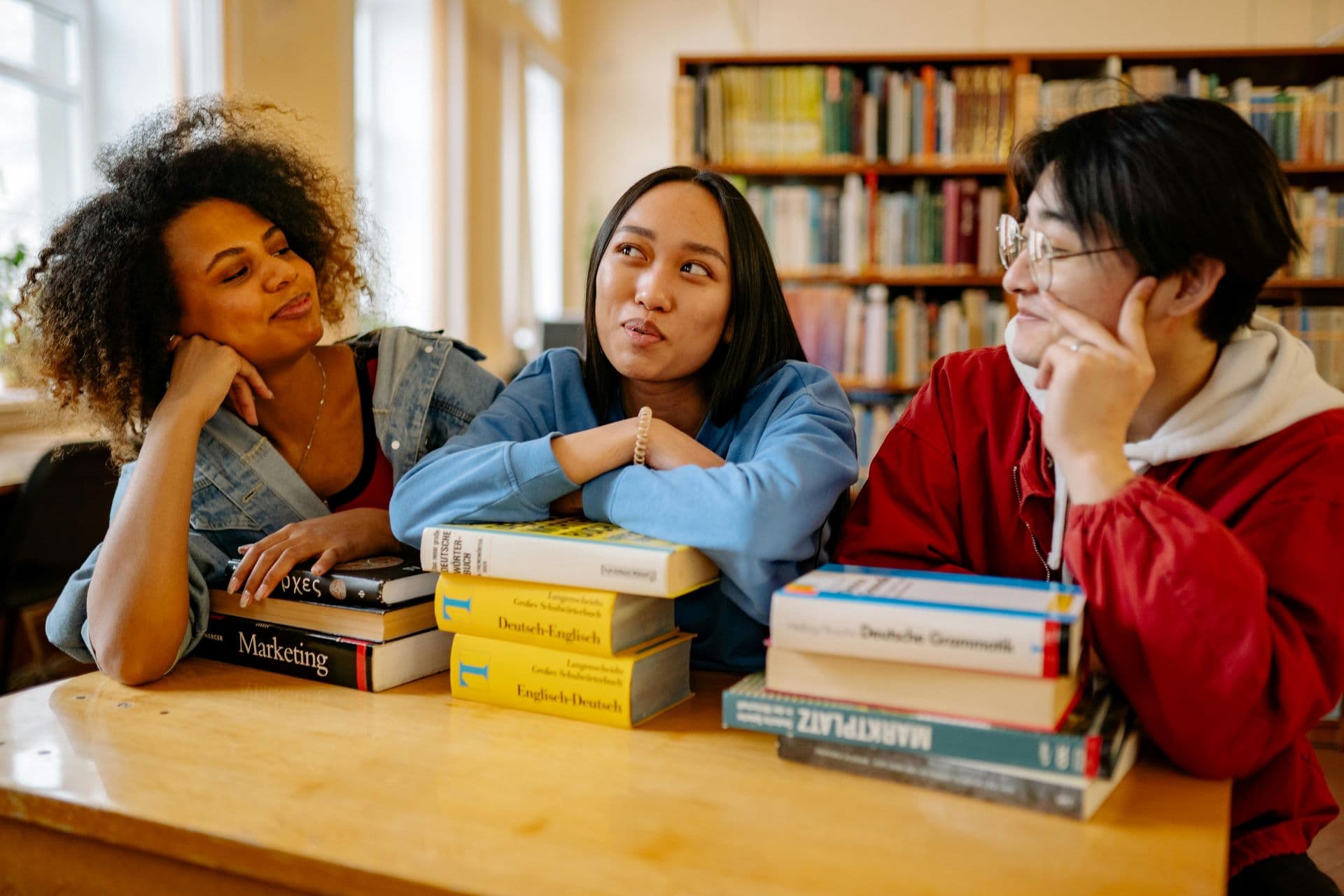 Teens' Reading Group: Thrillseekers