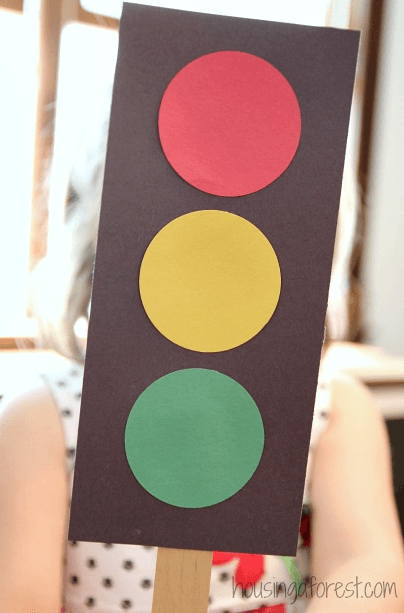 Make your own traffic lights at Una Marson Library