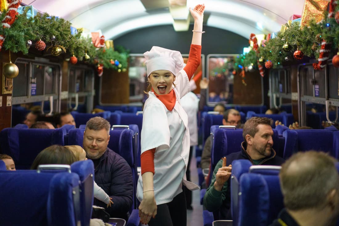 THE POLAR EXPRESS Train Ride - SEND shows