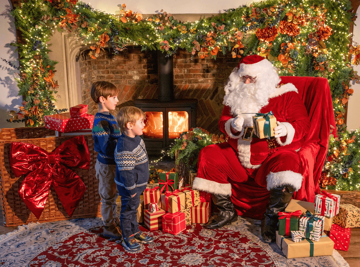 A Palace Visit with Santa