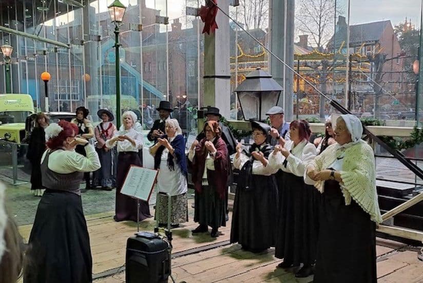 Family Handsong Workshop with Hull Visual Choir