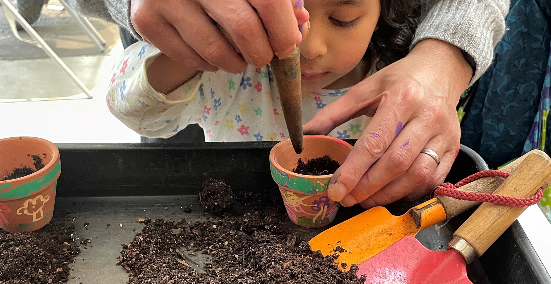 Sunday Family Sessions: Tulip Planting and Pot Decorating