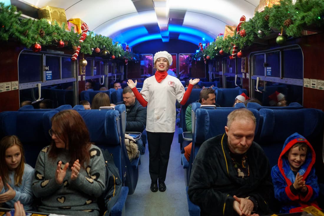 THE POLAR EXPRESS Train Ride at Telford Steam Railway
