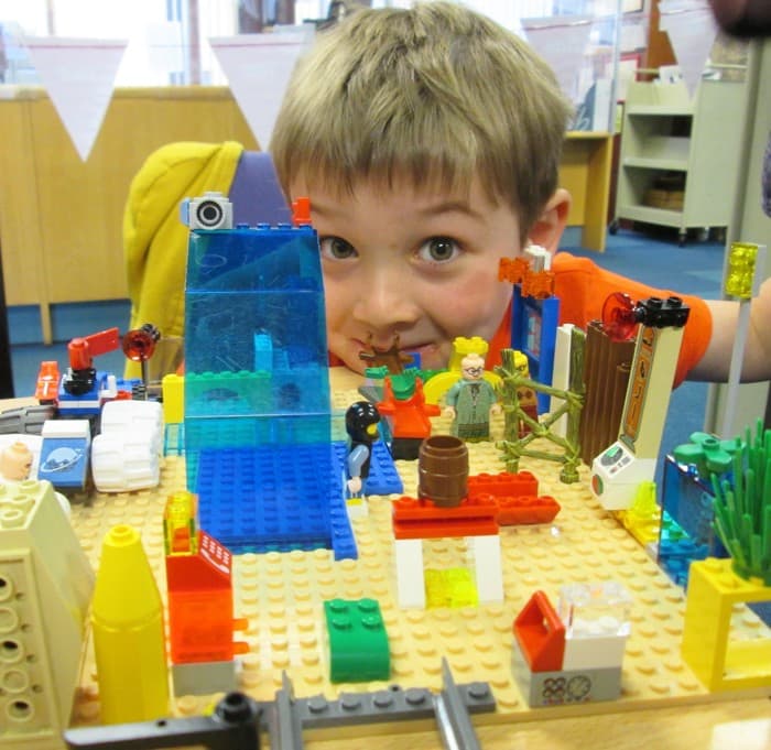Falkirk Library LEGO club