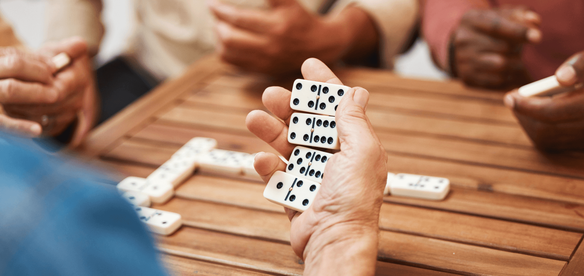 Dominoes Club